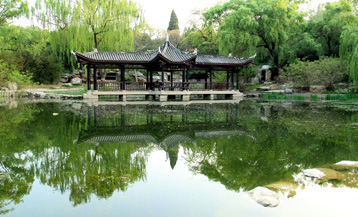 北京陶然亭公园姐妹亭