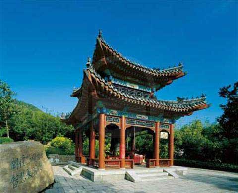 南山文化旅游区吉祥钟亭
