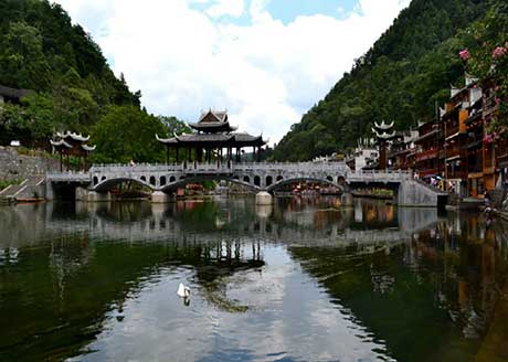 凤凰古城风桥