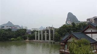 木龙湖图腾柱