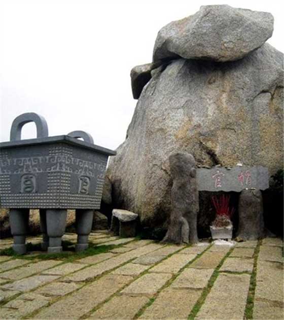 陵水分界洲岛官帽石 陵水分界洲岛官帽石