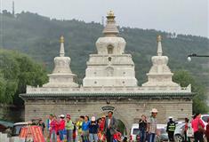 塔尔寺四门塔