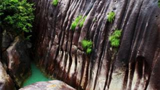 福安白云山九龙洞景区：九龙滚滚